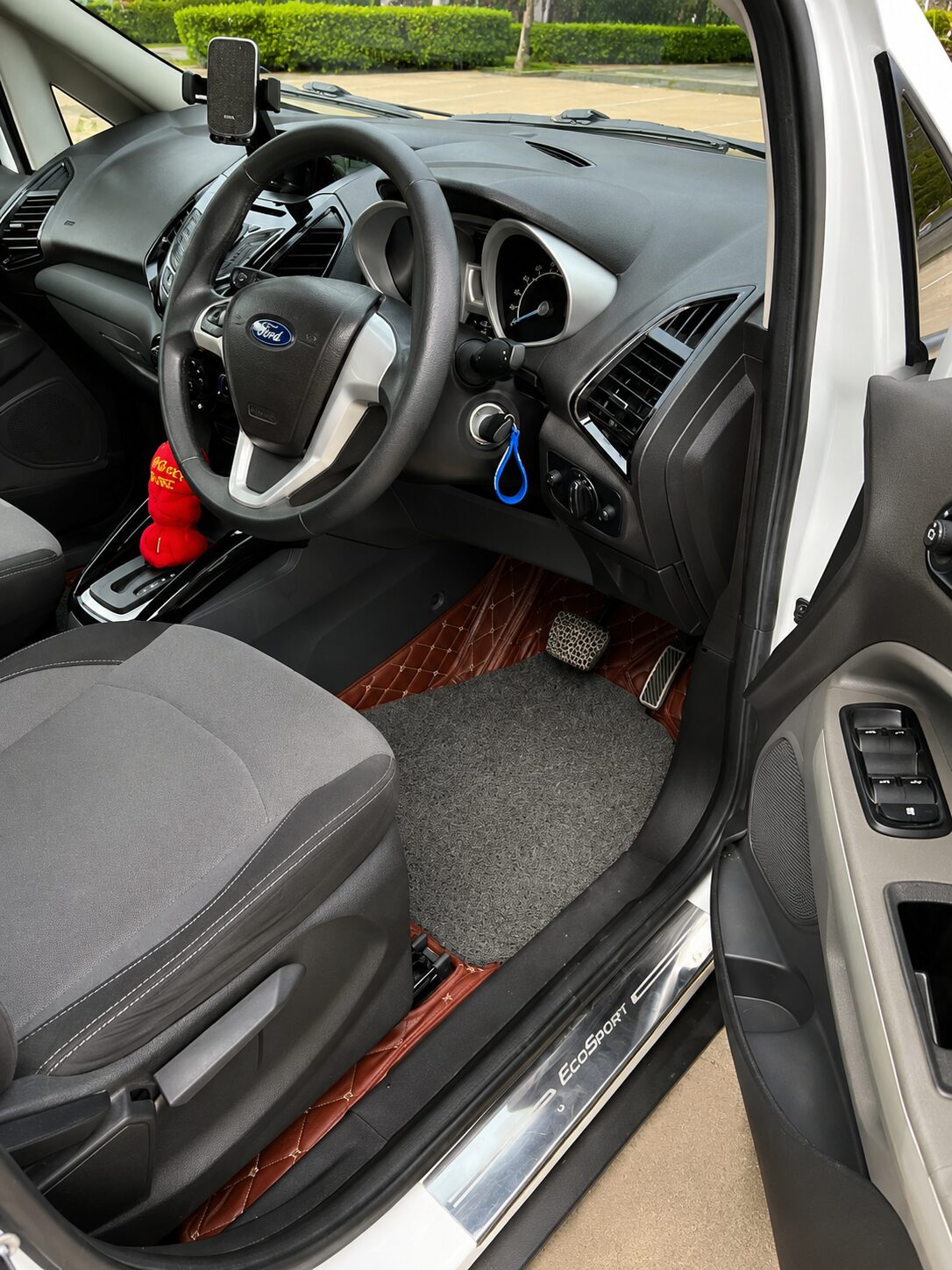 FORD Ecosport - 1,5 AT, 110 hp 2017 yi — 3