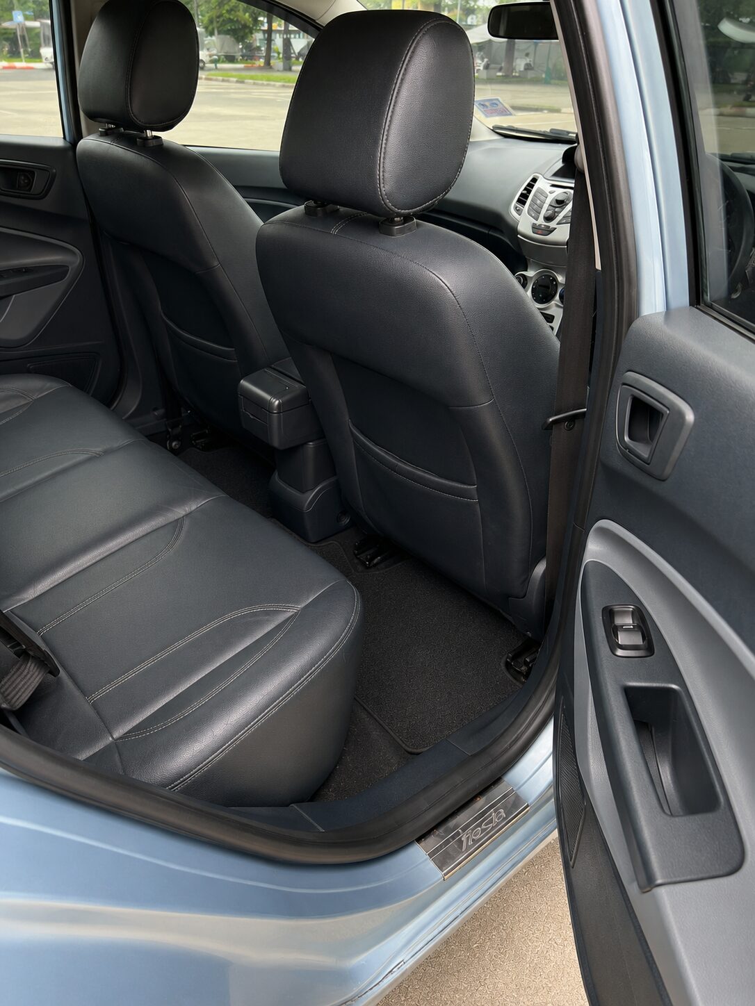 FORD Fiesta - 1,6 AT, 122 hp 2012 yi — 4