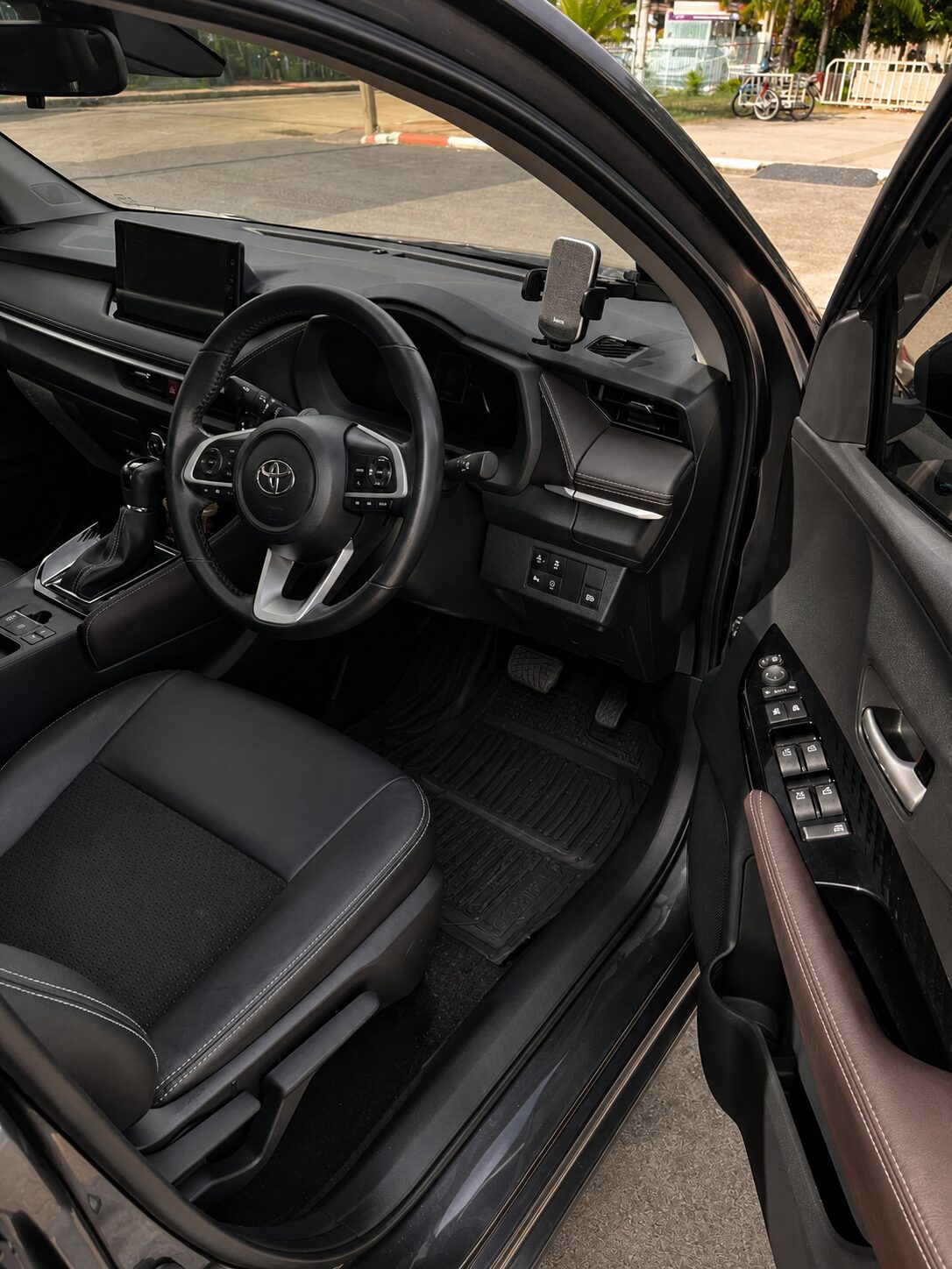 TOYOTA Yaris - 1,2 CVT, 94 hp 2023 yi — 3